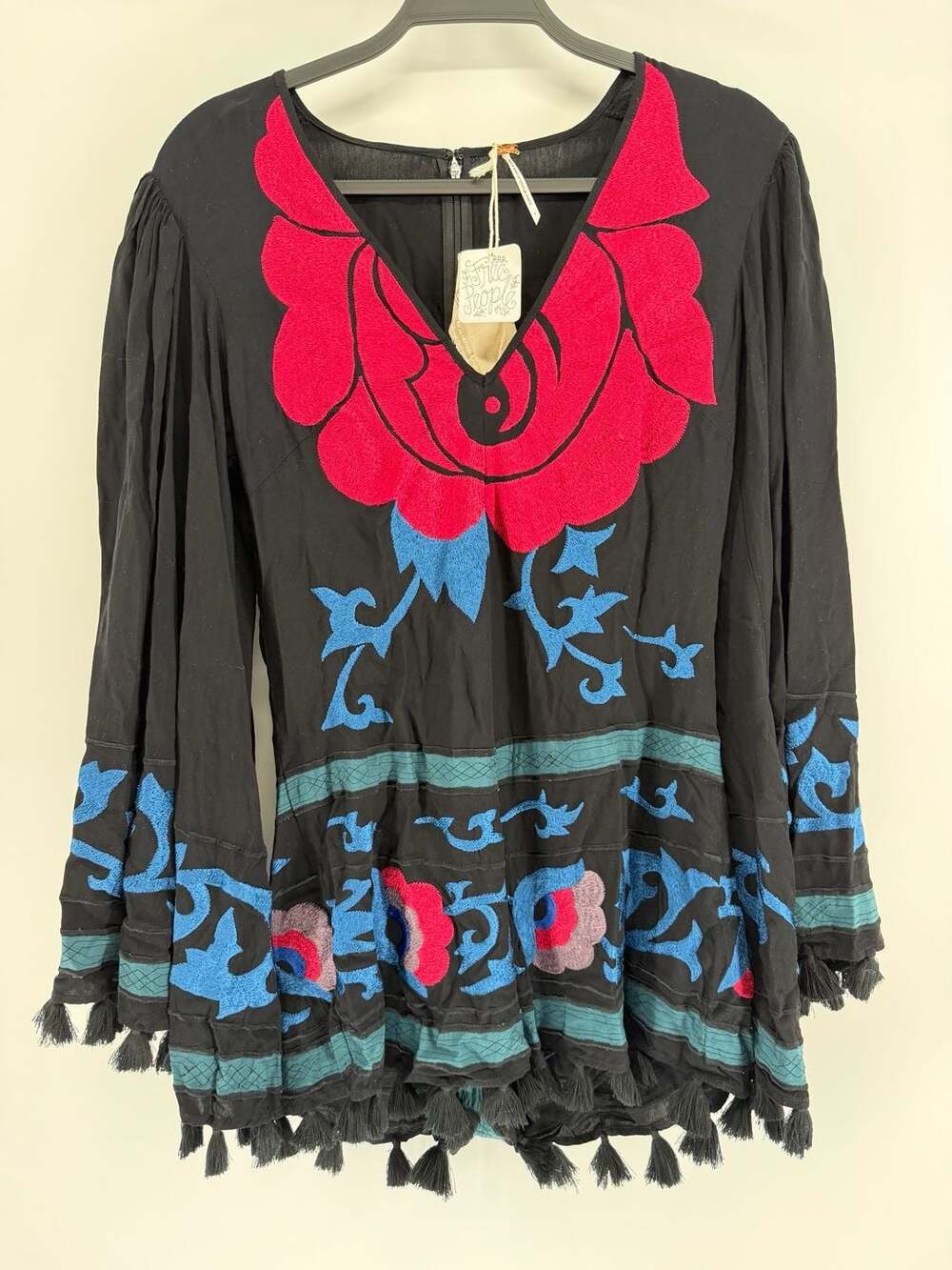 Rare Free People NWT Size 4 Embroidered Romper Bell Sleeve Tassel Fringe Boho